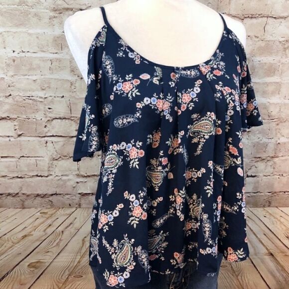Lush floral cold shoulder blouse NWT - Picture 1 of 3